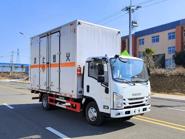 五十鈴煙花爆竹運輸車