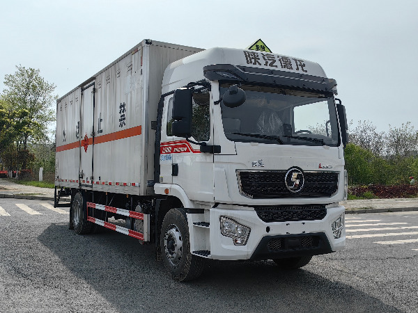 陜汽德龍易燃氣體廂式運輸車